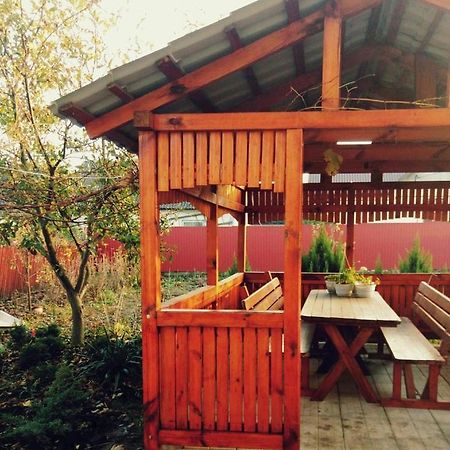 Park House Hotel Pochaiv Ngoại thất bức ảnh