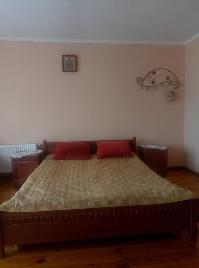 Park House Hotel Pochaiv Ngoại thất bức ảnh